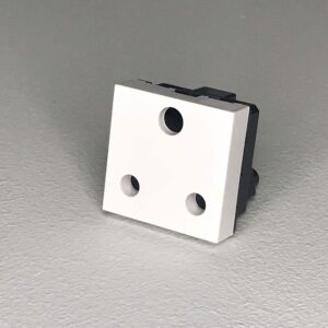 Legrand 572122 SA plug  Arteor 2M White