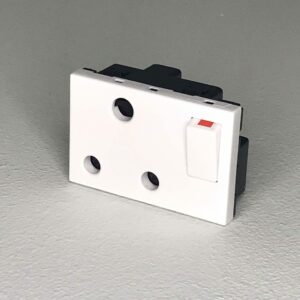 Legrand 572132 SA plug with switch Arteor 3M White
