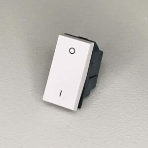 Legrand 572013 Double pole switch Arteor 1M White