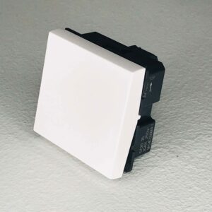 Legrand 572035 Two way switch  Arteor 2M White